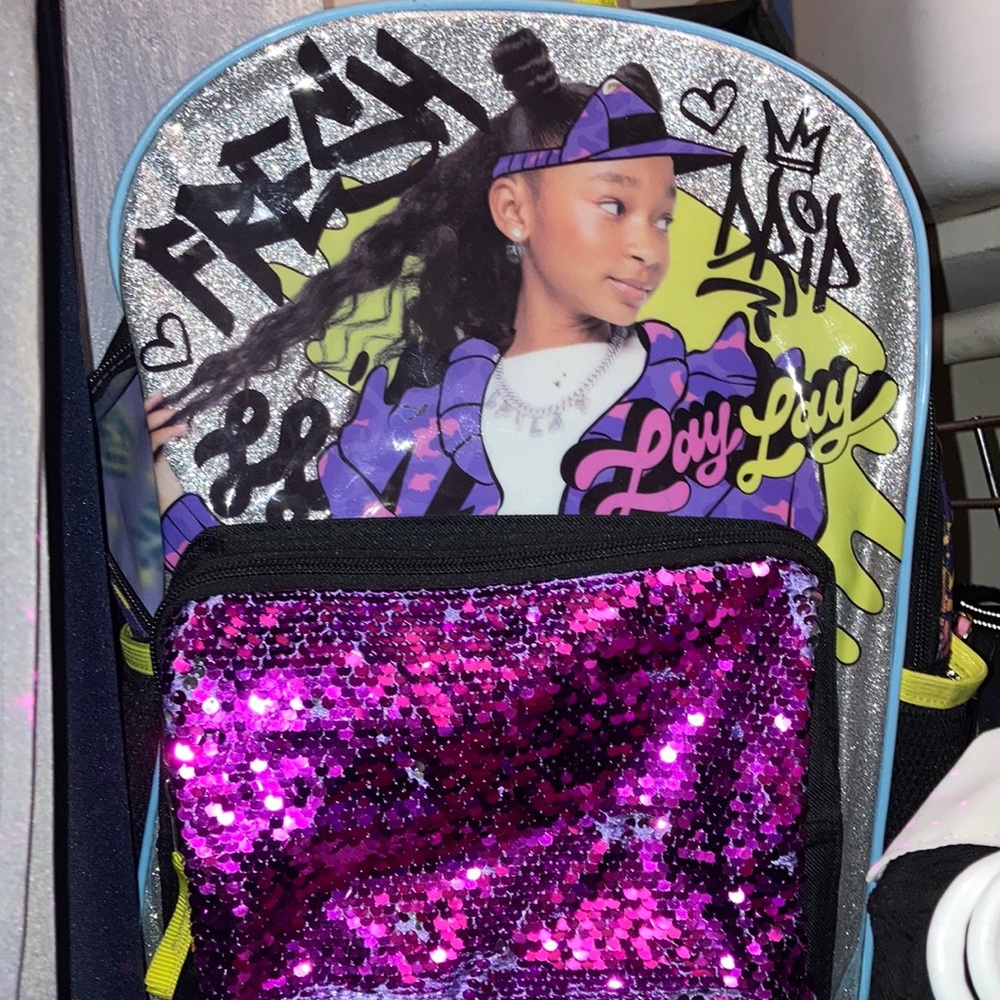 Lay lay back pack